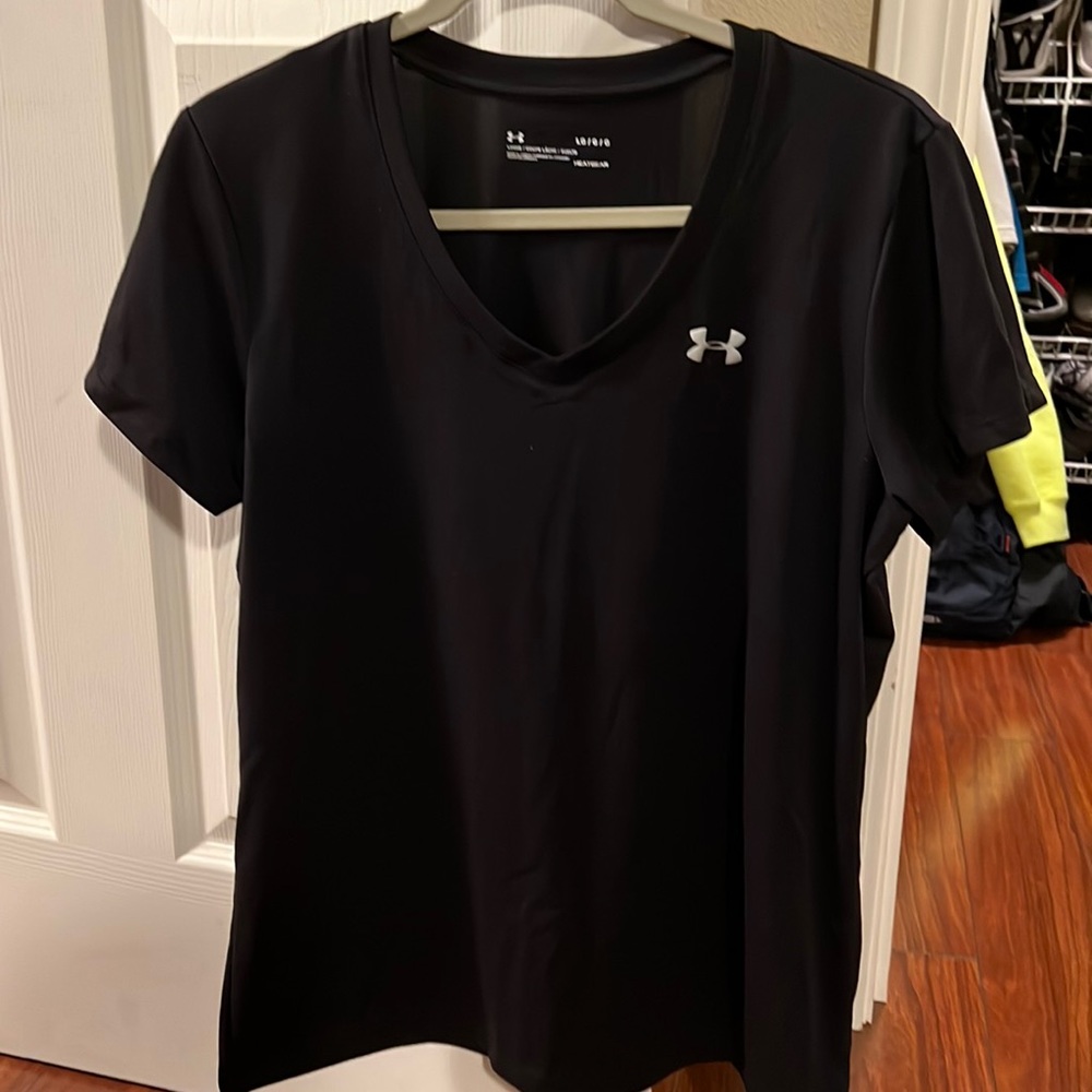 UnderArmour Heatgear V-neck